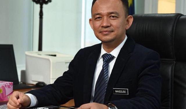 DR. MASZLEE TIDAK WAJAR HUKUM WARGA UNIVERSITI