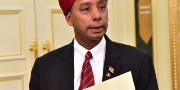 THIRUNAVUKKARASU KARASU: WHO IS REAL PENDATANG?