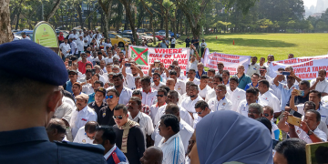 APA LAGI PEMANDU TEKSI MAHU?