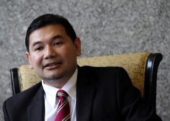 PERANG PSIKOLOGI RAFIZI TERHADAP AZMIN
