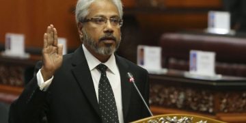 WAYTHA MOORTHY: DIDIK JANGAN HUKUM