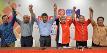 BAGAIMANA NAJIB HENDAK JARAKKAN DIRI DARI UMNO?