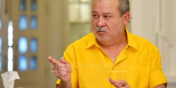 SULTAN JOHOR MURKA SURAT AHLI MAJLIS MBIB GUNA BAHASA CINA