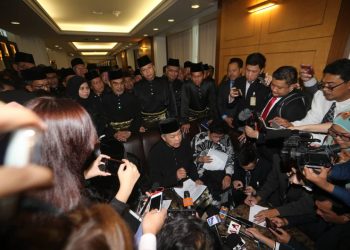 AHLI PARLIMEN UMNO DIUGUT?