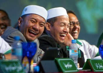 PEMUDA PAS PUJI PENDIRIAN MAHATHIR TOLAK LGBT