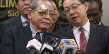 MAHDZIR KHALID: UMNO YANG TIDAK BERTANDING, MENGAPA GUAN ENG YANG GUNDAH GULANA?