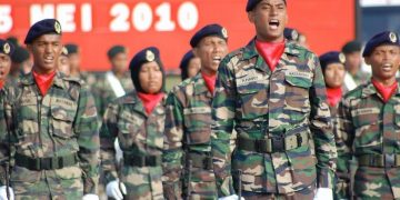 KHAIRY SENYAP BILA ISLAM, RAJA-RAJA DAN MELAYU DIPERTIKAI – LOKMAN ADAM