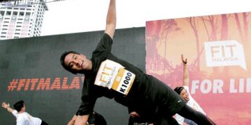 KHAIRY SALAHKAN ZAHID PUNCA MUSTAPA KELUAR UMNO