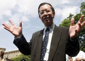 MAHATHIR WAJAR PECAT MENTERI KEWANGAN