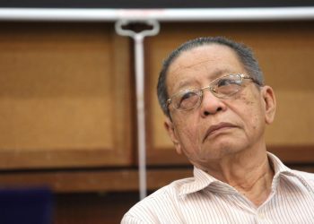 MAHDZIR KHALID: MENYERANG UMNO DAN MCA CARA KIT SIANG UBAH FOKUS RAKYAT