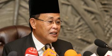 NAK DUDUK DI RUMAH KAYU? MENTERI BESAR DARI PPBM LAWAN PERDANA MENTERI DARI PPBM