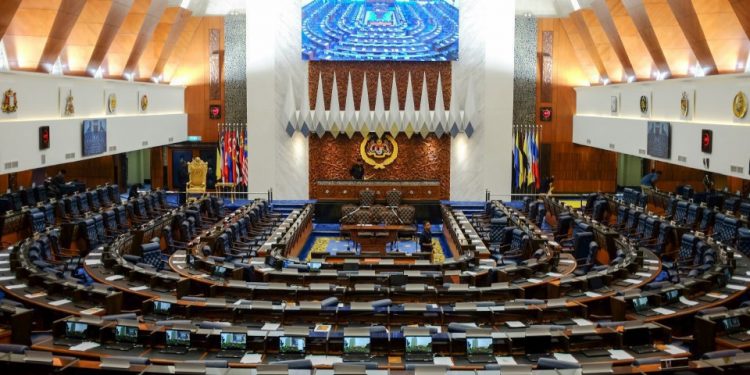 PUAD: UCAPAN NAJIB DI PARLIMEN TIDAK RELEVAN
