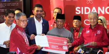 TOK HIM: MAHATHIR PANDANG UMNO JIJIK, TETAPI KINI PELAWA SERTAI BERSATU