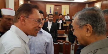 MAHATHIR BERJANJI AKAN BANTU ANWAR BERKEMPEN