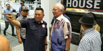 PUAD: POSTING NAJIB MERESAHKAN MAHATHIR