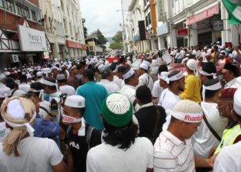 DR. MAHATHIR MENGENAI RATIFIKASI ICERD