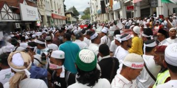 DR. MAHATHIR MENGENAI RATIFIKASI ICERD