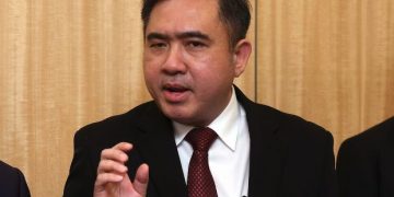 ANTHONY LOKE KATA PEMANDU E-HAILING DAPAT BERPULUH RIBU SEBULAN?