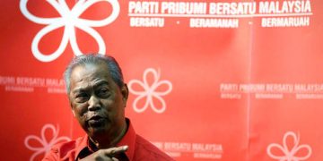 DI PERHIMPUNAN AGUNG PARTI BERSATU DI PICC, PUTRAJAYA MALAM TADI