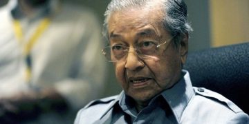 DR. MAHATHIR, PERDANA MENTERI PALING LEMAH SEMENJAK MERDEKA 1957