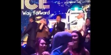 TERCALARNYA KELUHURAN PERLEMBAGAAN