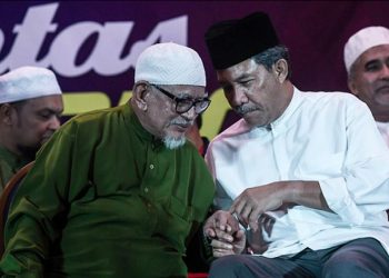 DAP KATA UMNO UMPAMA MENUNGGANG SEEKOR HARIMAU (PAS)