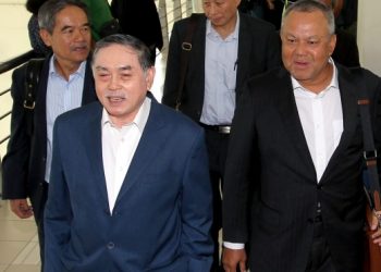 TOMMY THOMAS GAGAL MEMAHAMI PERLEMBAGAAN PERSEKUTUAN