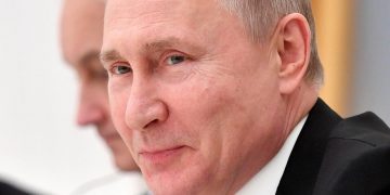 PUTIN BERBINCANG DENGAN PRESIDEN LUBNAN MENGENAI BUKIT GOLAN