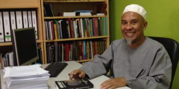 TUN MAHATHIR JUGA MENOLAK PENGIKTIRAFAN UEC -MUAFAKAT