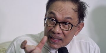 KERAJAAN PH TANGGUNG MALU AKIBAT STRATEGI ANWAR IBRAHIM “BUAT DULU, FIKIR KEMUDIAN”