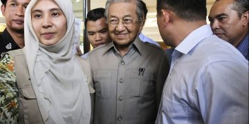 KRISIS KEPIMPINAN DALAM PAKATAN HARAPAN, APA SEBENARNYA MATLAMAT DR. MAHATHIR