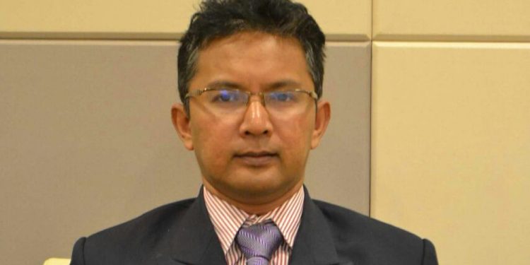 APA PUNCA DAN SIAPA ARAH PEGUAM INKUES MUHAMMAD ADIB TARIK DIRI: PERSEPSI BERDASARKAN LAPORAN MEDIA