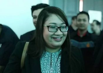 PEGUAM NEGARA BERKOMPLOT DENGAN KUIL MENYINGKIR PEGUAM SYAZLIN