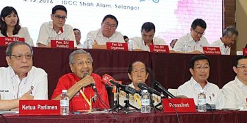 JANGAN TERPEDAYA PERANGKAP MAHATHIR – DAP YANG HIDUP DENGAN SENTIMEN PERKAUMAN