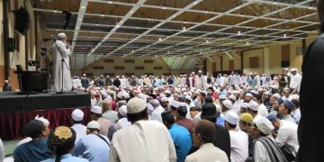 PARA MUFTI DAN AGAMAWAN SEWAJARNYA TIDAK MEMIHAK DAN BERSIKAP ADIL