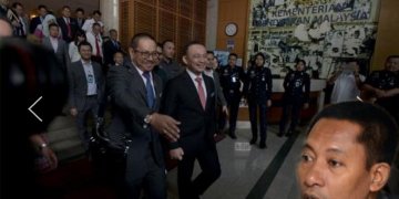 KENYATAAN PELETAKAN JAWATAN MENTERI PENDIDIKAN DR. MASZLEE MALIK