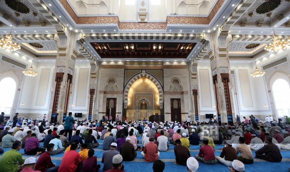 SOP SOLAT JEMAAH DI MASJID SURAU AKAN DIMUKTAMADKAN – Editor Malaysia