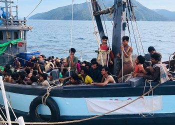 ANTARA KEMANUSIAAN DAN AMBIL KESEMPATAN