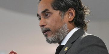 VAKSIN BELUM DIWAJIBKAN, KERAJAAN UMUM BERI GANTI RUGI JIKA ADA KESAN SAMPINGAN