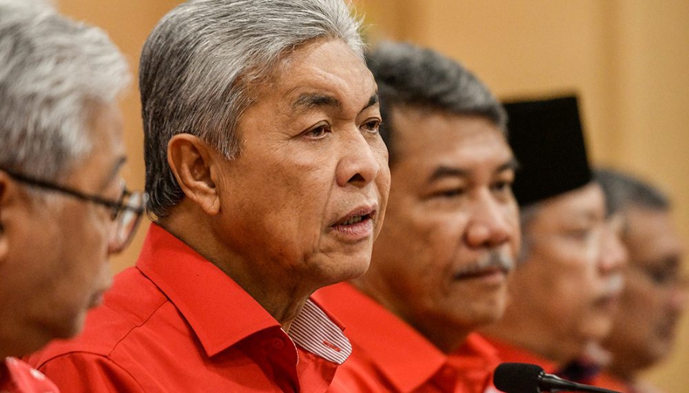 KONSPIRASI JATUHKAN ZAHID SEBELUM PRU-15?