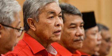 KONSPIRASI JATUHKAN ZAHID SEBELUM PRU-15?