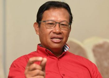 KERAH SEMUA MENTERI UNTUK BANTU MEMPERCEPATKAN PEMBERIAN VAKSIN