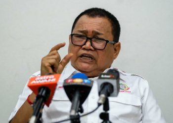 TANGANI COVID-19, PEMULIHAN EKONOMI DAN DERITA RAKYAT
