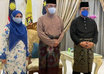 SULAIMAN MD. ALI ANGKAT SUMPAH SEBAGAI KETUA MENTERI MELAKA KE-13