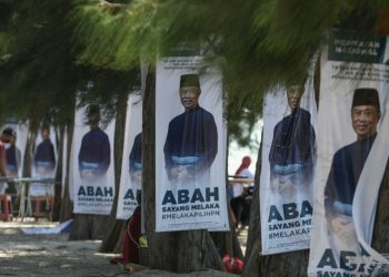 KENAPA KEMPEN TONJOL MAHIADDIN SEBAGAI “POSTER BOY” TIDAK LAKU?