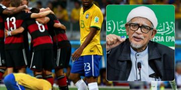 BEZA HAJI HADI DAN PENGURUS PASUKAN BOLA SEPAK