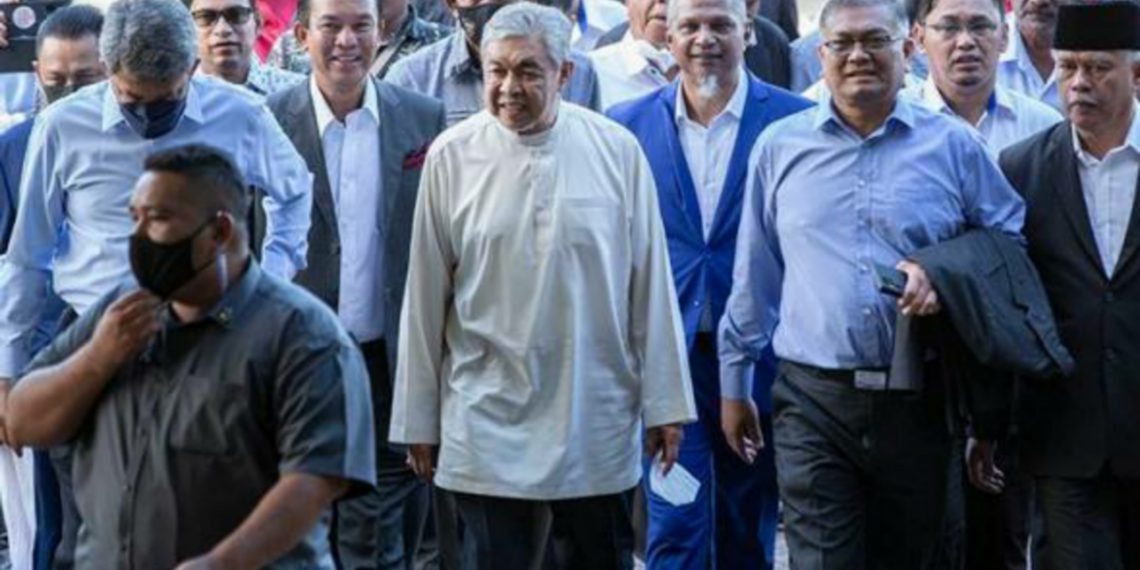 TIADA BUKTI WANG DISERAHKAN KEPADA ZAHID – HAKIM