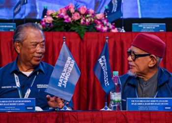 ADAB BERUNDING DAN KISAH ANJING BEREBUT RUSA