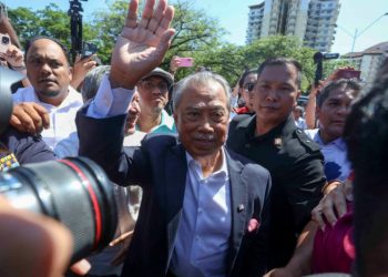 SPRM SAHKAN MAHIADDIN DIDAKWA ESOK