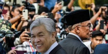 APAKAH INDIKATOR KERAJAAN YDP AGONG PERLU DITUMBANGKAN?